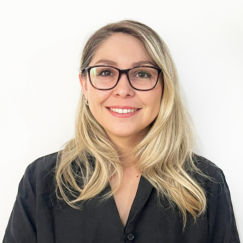  Dra. Reneé Alejandra Palacios Castro